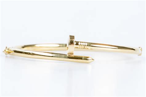 bracelet clou or 18 carats